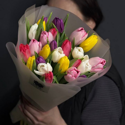 Букет из 25 тюльпанов