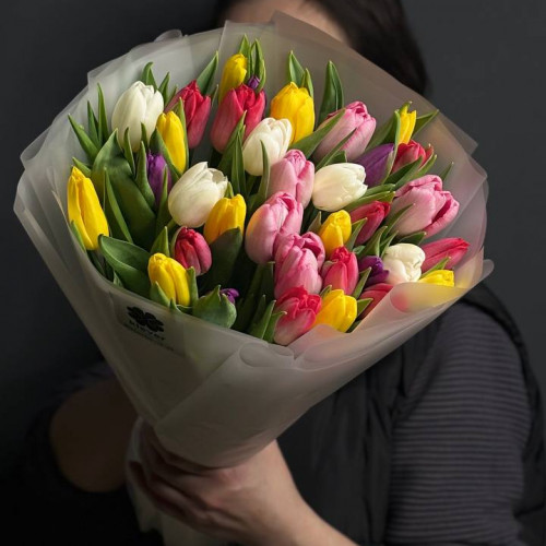 Букет из 35 тюльпанов